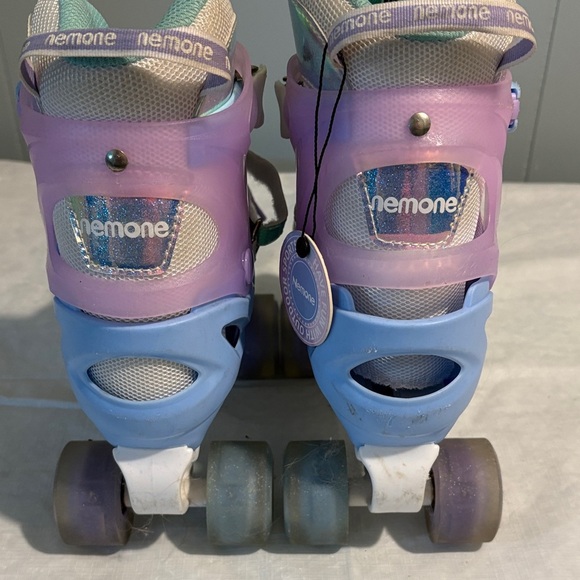 Anemone Kids Roller Skates - Purple and Light Blue - Picture 3 of 4